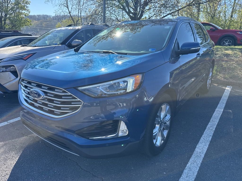 Used 2020 Ford Edge Titanium image 2