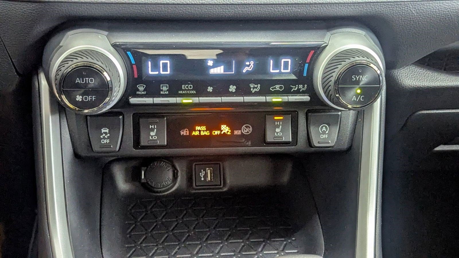 Used 2024 Toyota RAV4 XLE image 29