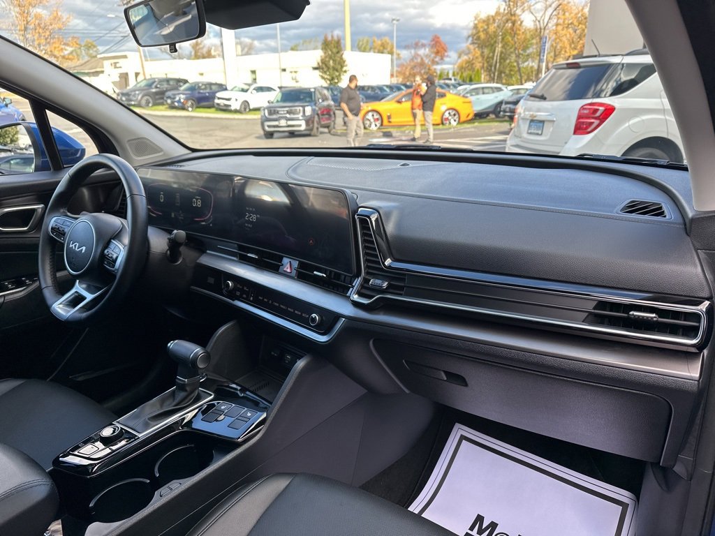 Used 2025 Kia Sportage EX w/ Premium Package image 15