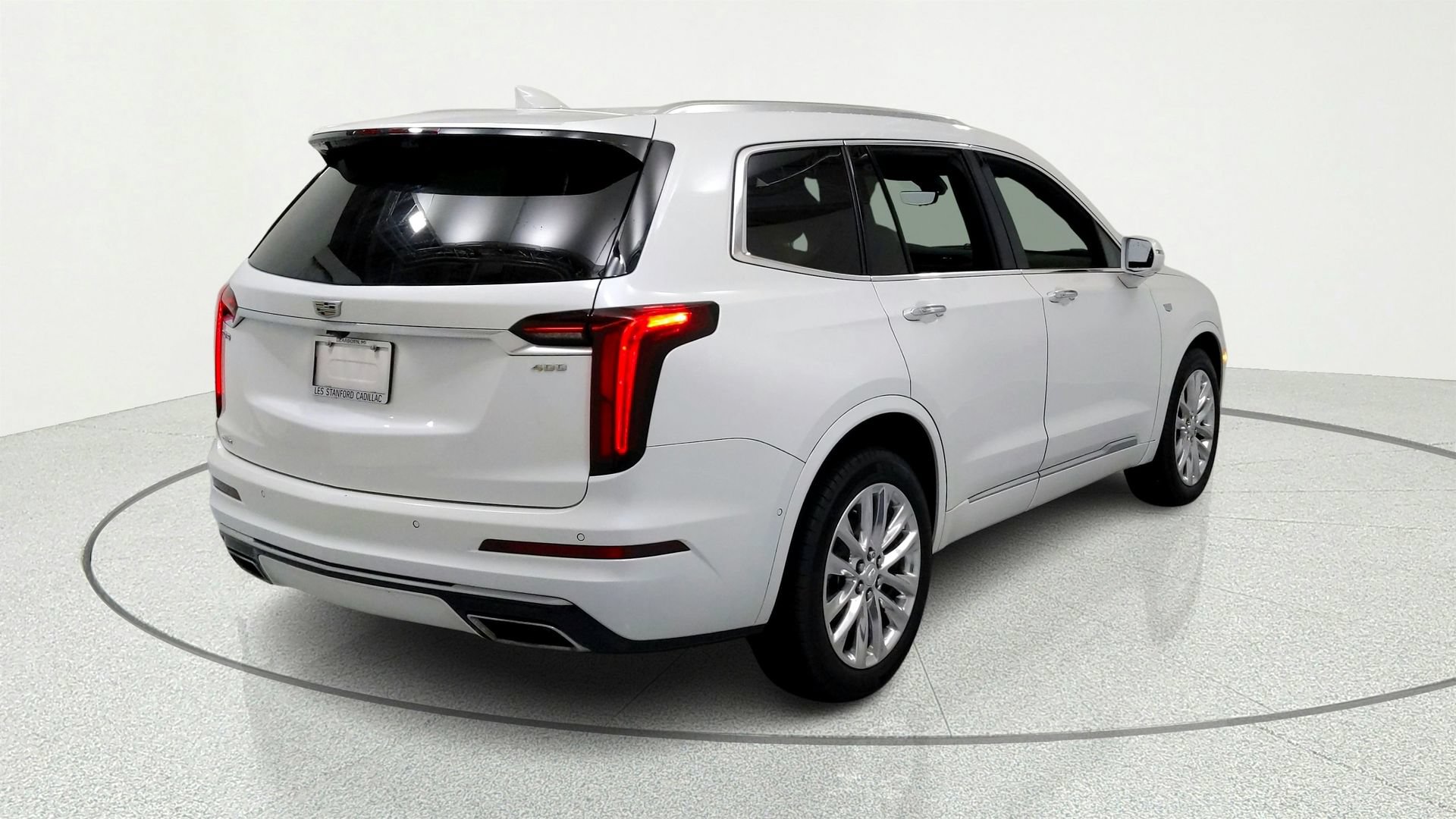 Certified 2020 Cadillac XT6 Premium Luxury AWD/4WD image 4