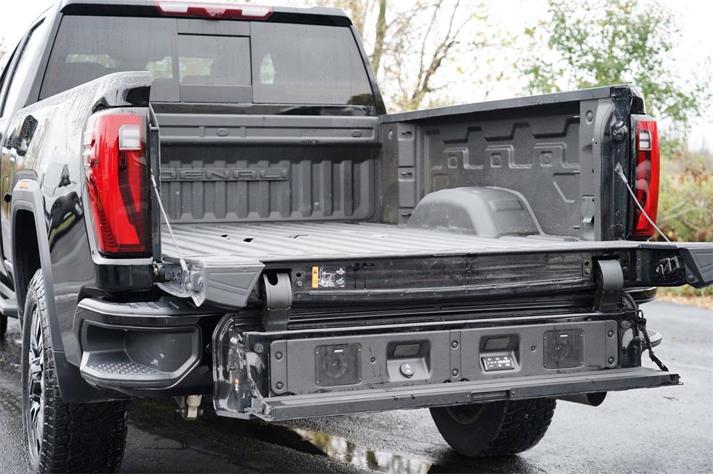 Used 2024 GMC Sierra 3500 Denali Ultimate image 10
