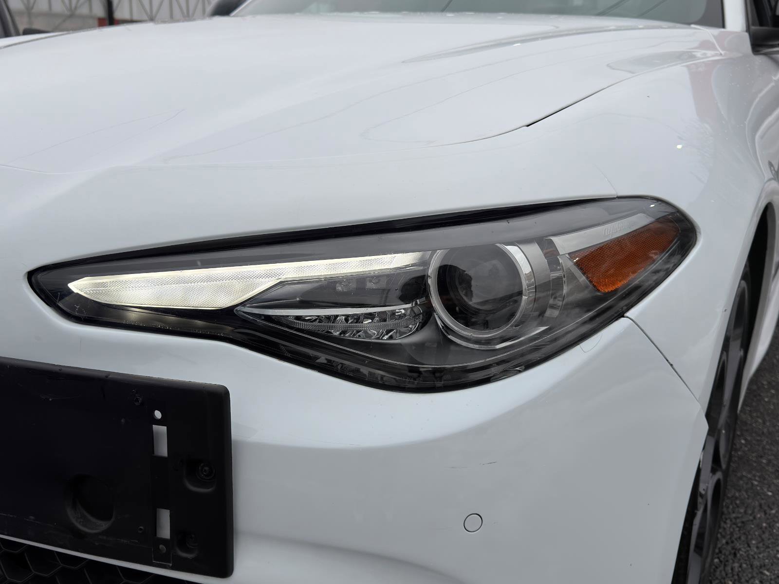 Used 2022 Alfa Romeo Giulia Veloce image 11