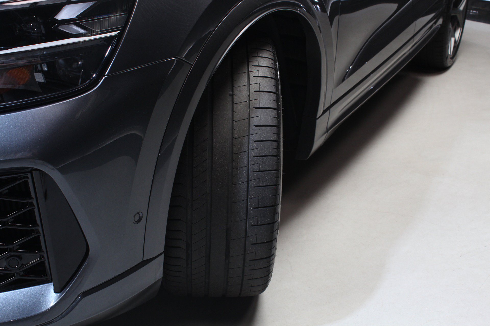Used 2025 Audi RS Q8 performance AWD/4WD image 24