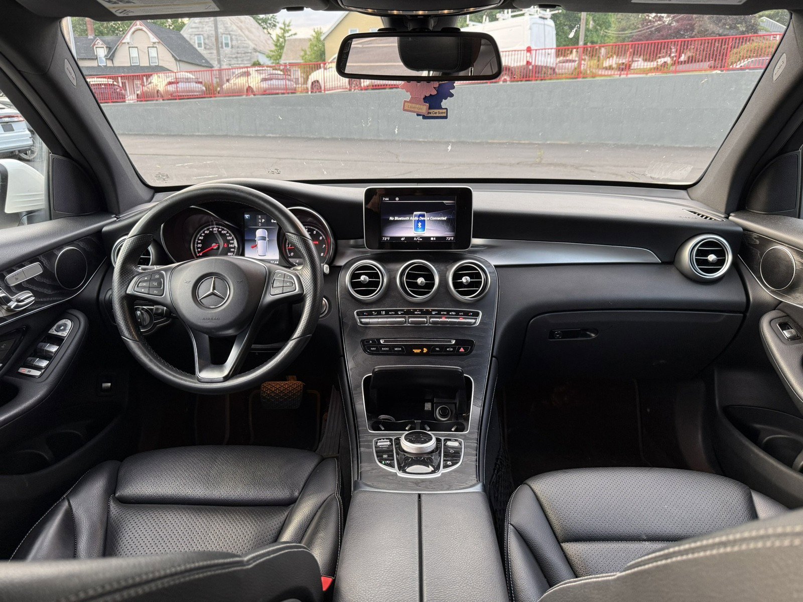 Used 2018 Mercedes-Benz GLC 300 4MATIC image 13