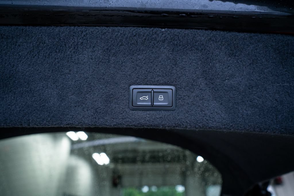 Used 2021 Lamborghini Urus AWD/4WD image 62
