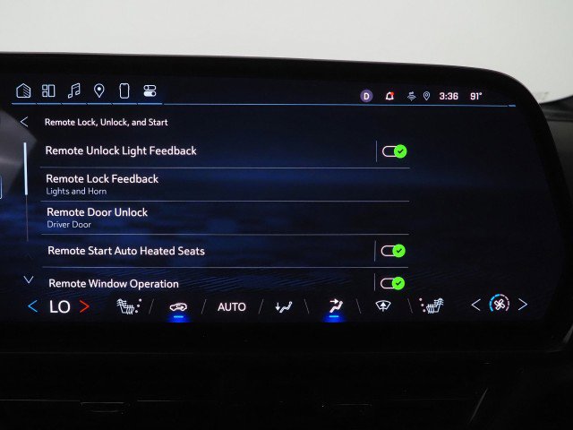 Used 2024 Chevrolet Equinox EV RS image 39