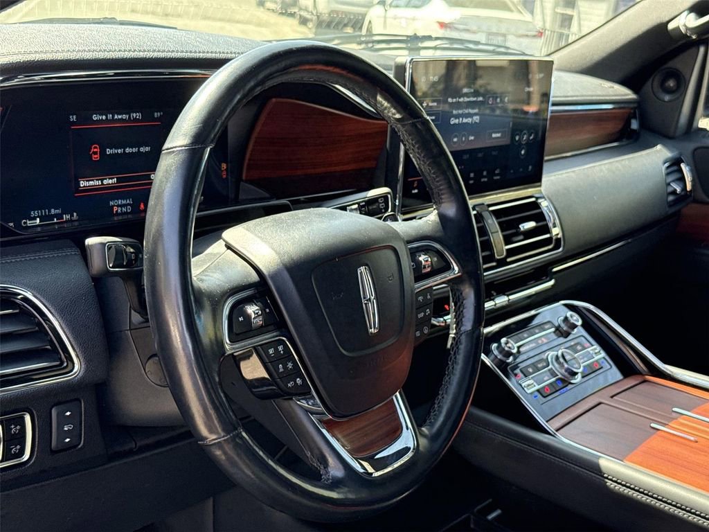 Used 2024 Lincoln Navigator Premiere image 8