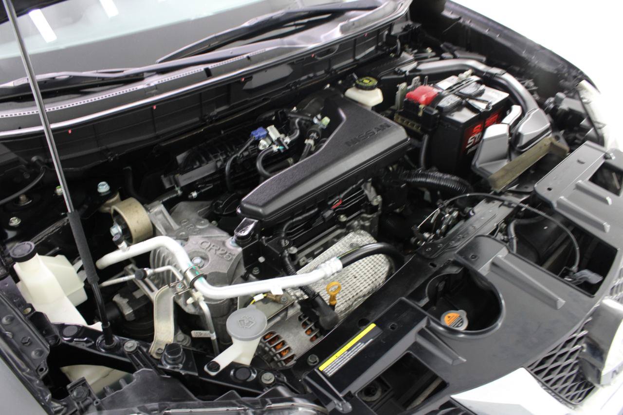 Used 2016 Nissan Rogue SV FWD image 70