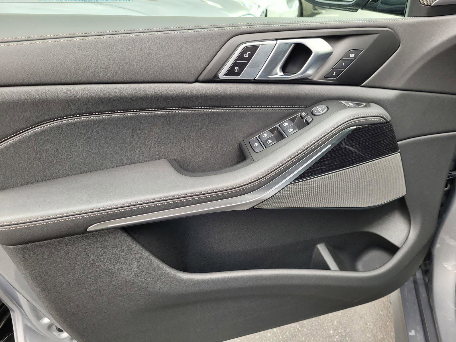 New 2026 BMW X5 xDrive40i w/ M Sport Package AWD/4WD image 17