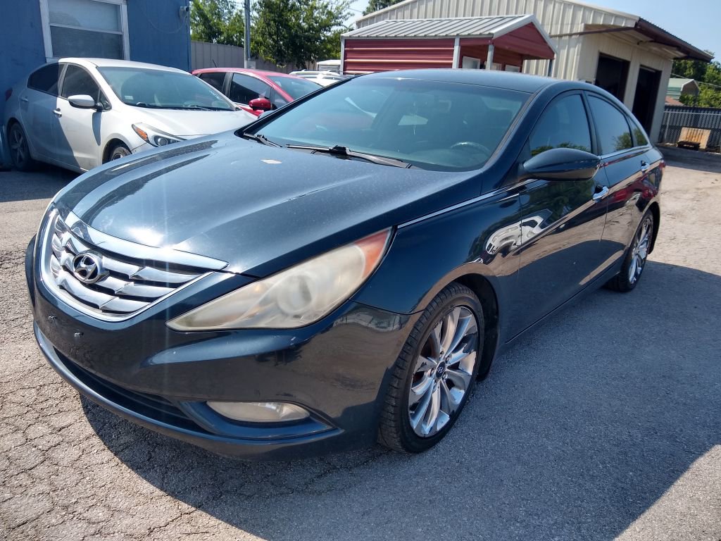Used 2011 Hyundai Sonata SE image 1