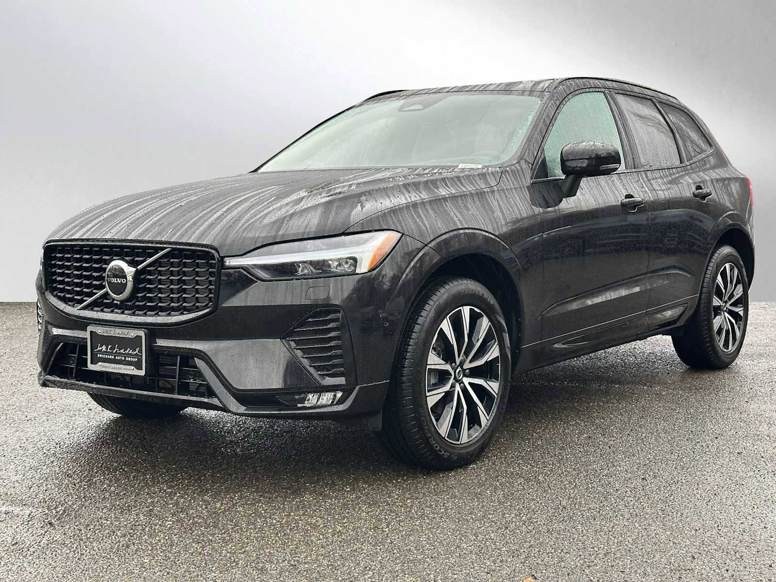 Used 2025 Volvo XC60 B5 Core w/ Protection Package Premier image 7