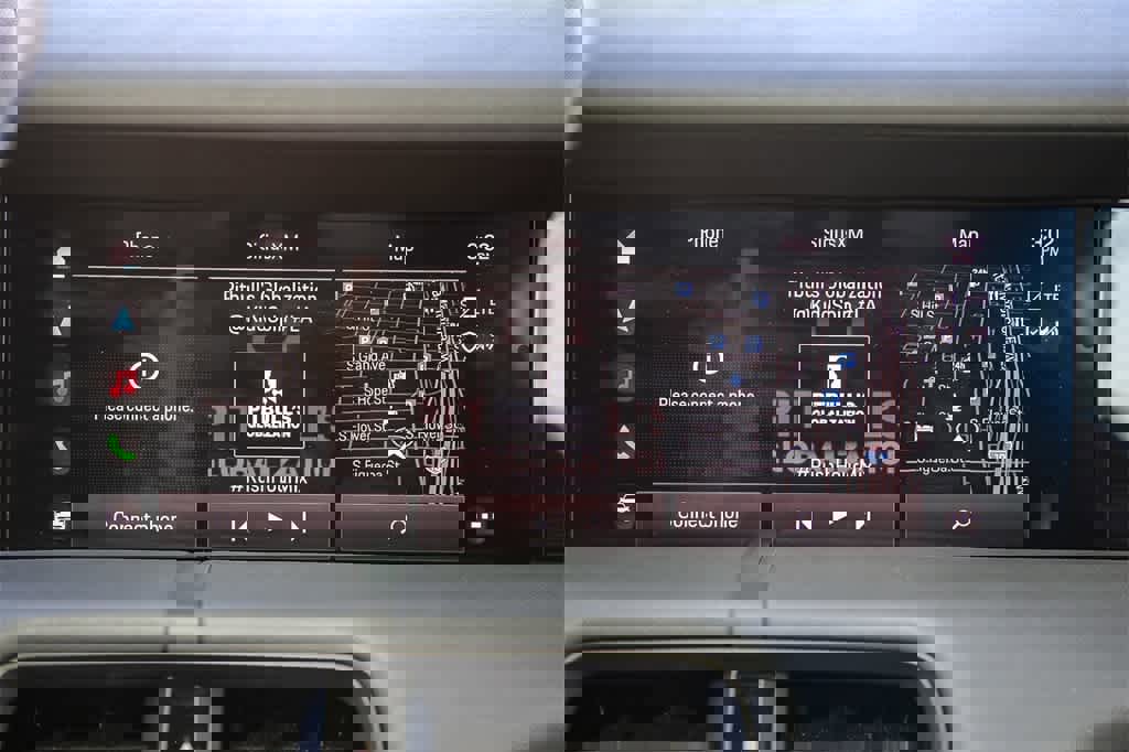 Used 2022 Porsche Taycan 4S image 13