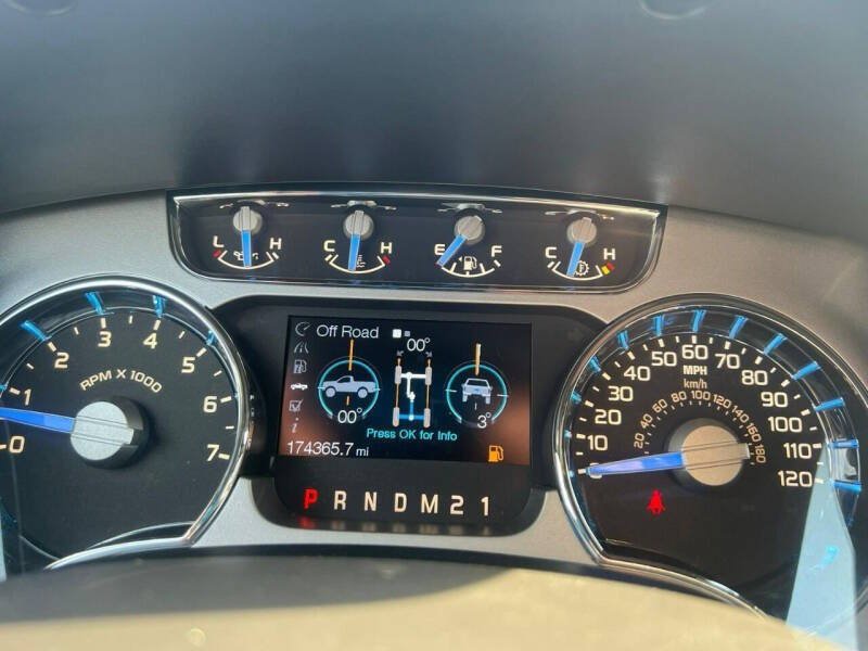 Used 2011 Ford F150 Platinum AWD/4WD image 4