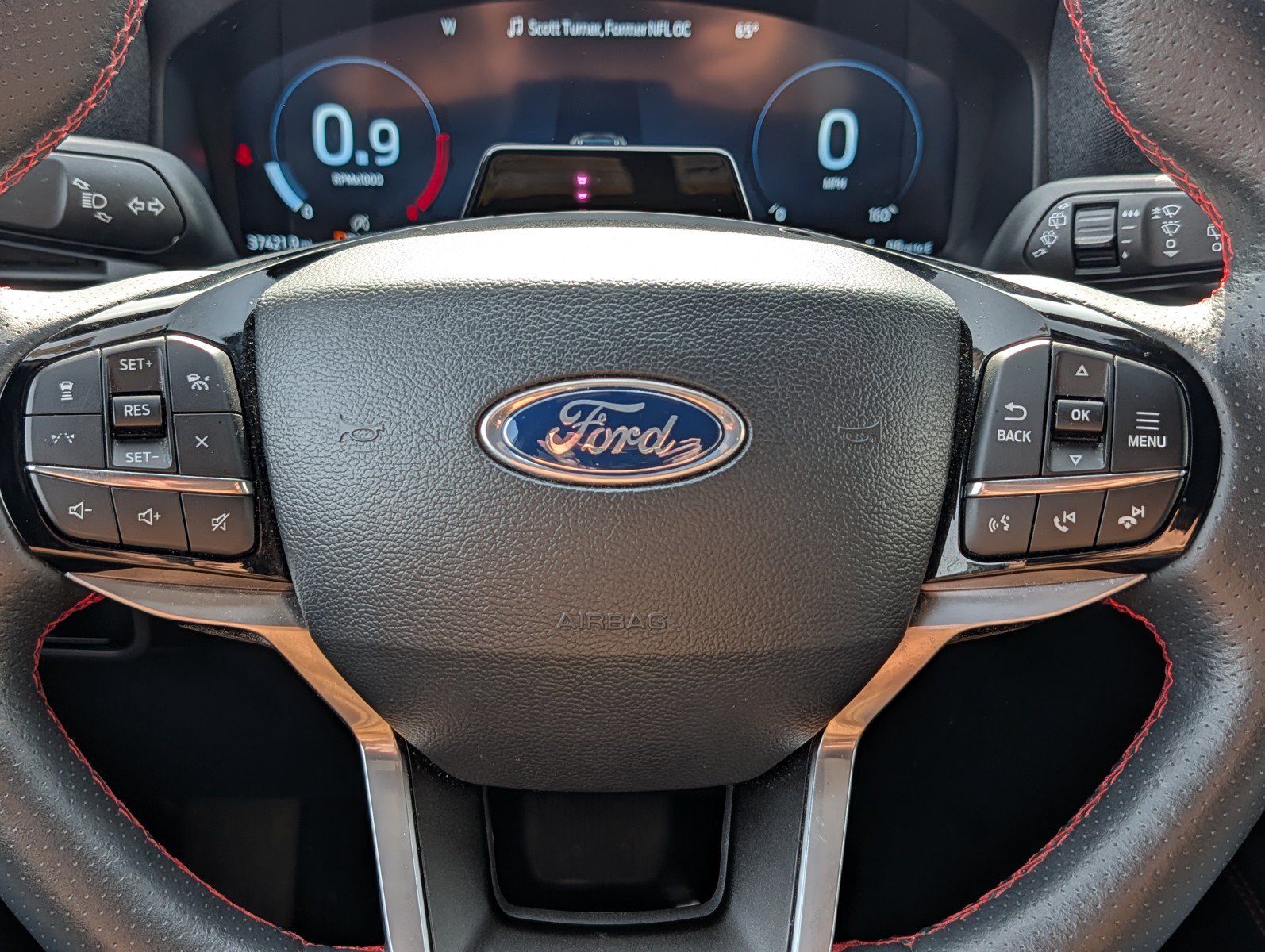 Used 2025 Ford Explorer ST-Line AWD/4WD image 24