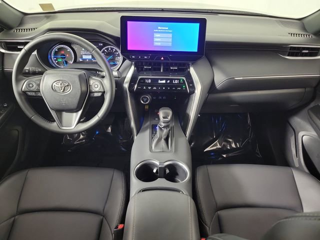 Used 2024 Toyota Venza XLE AWD/4WD image 16
