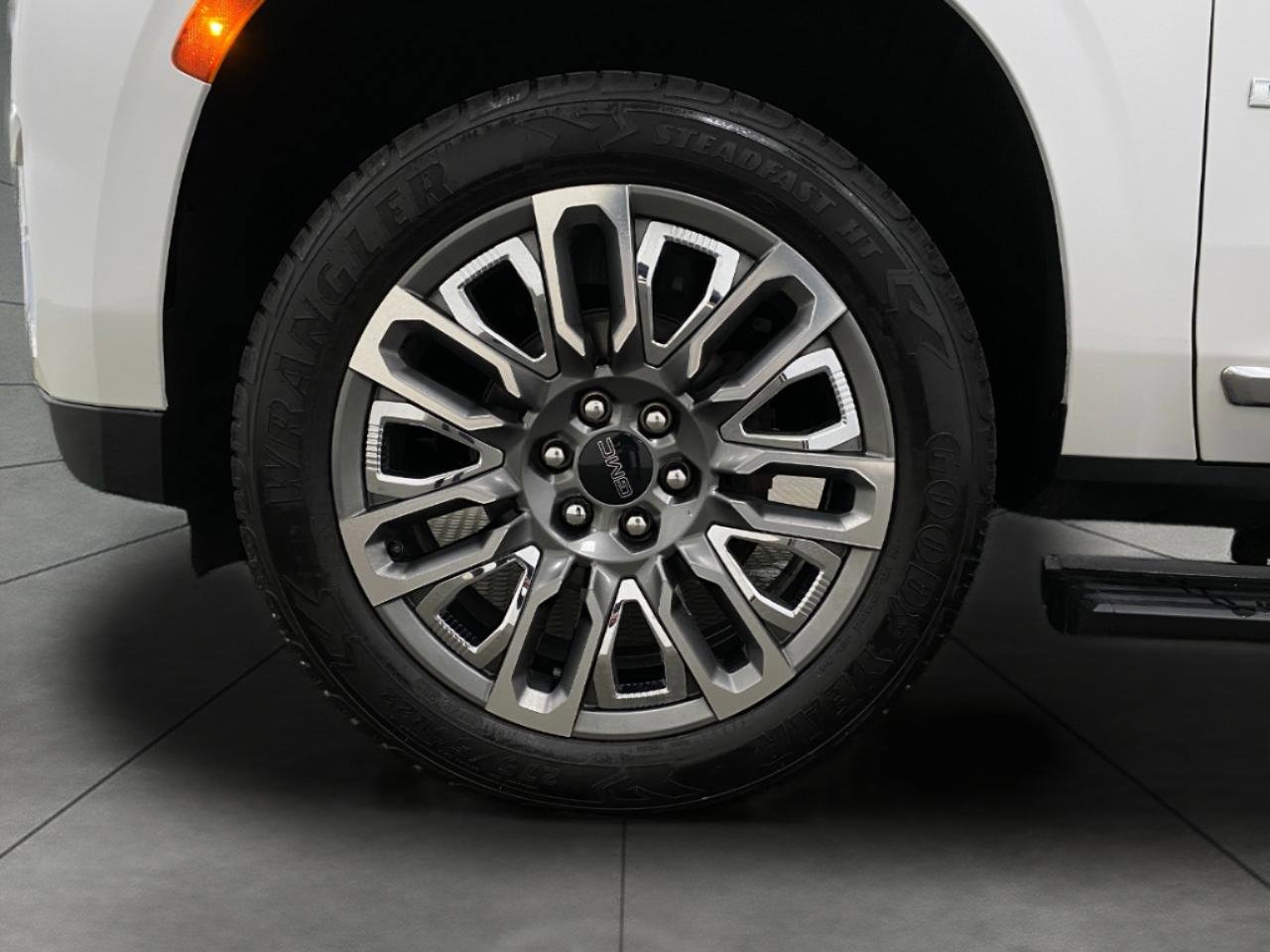 Used 2023 GMC Yukon XL Denali w/ LPO, Floor Liner Package image 13