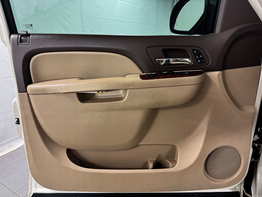 Used 2013 Chevrolet Silverado 1500 LTZ w/ LTZ White Diamond Edition image 12