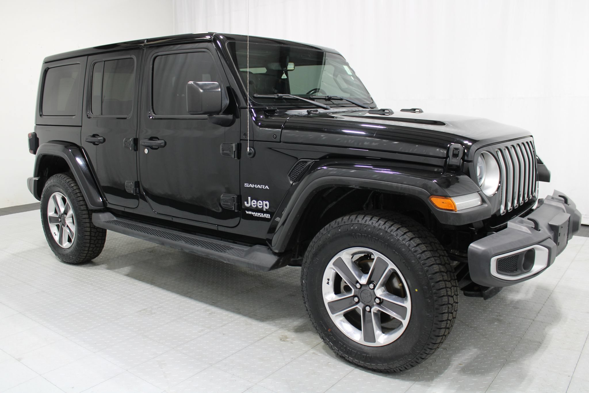 Used 2021 Jeep Wrangler Unlimited Sahara AWD/4WD image 4