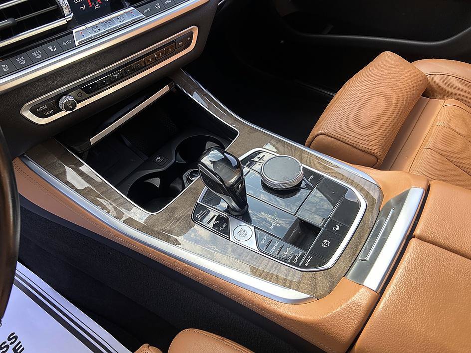 Used 2019 BMW X5 xDrive40i w/ M Sport Package AWD/4WD image 19