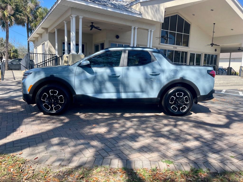 Used 2022 Hyundai Santa Cruz SEL Premium image 2