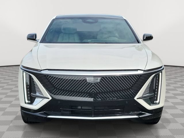 Certified 2024 Cadillac Lyriq Luxury AWD/4WD image 2