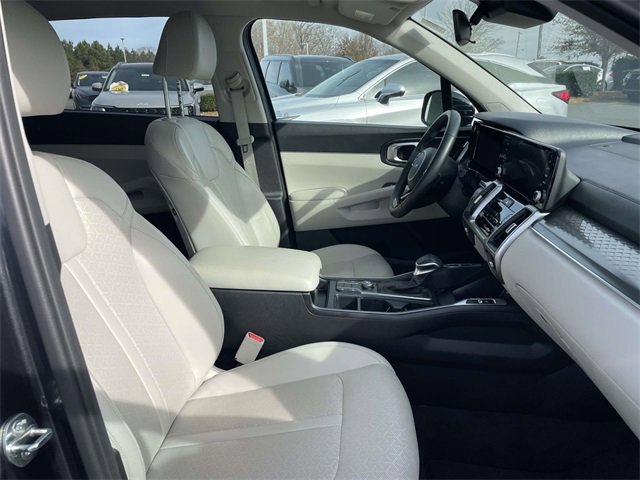 Certified 2023 Kia Sorento S image 19