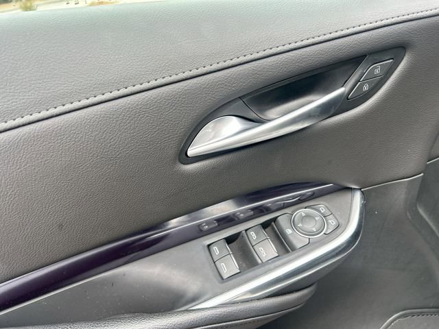 Used 2023 Cadillac XT4 Luxury w/ Cold Weather Package image 17