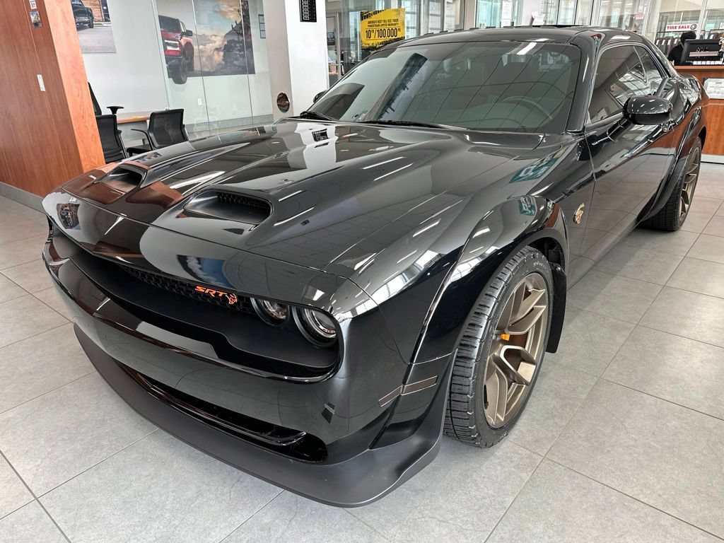 Used 2022 Dodge Challenger SRT Hellcat RWD image 2