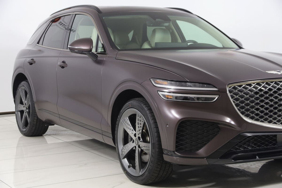 Used 2023 Genesis GV70 3.5T Sport w/ Sport Prestige Package AWD/4WD image 44