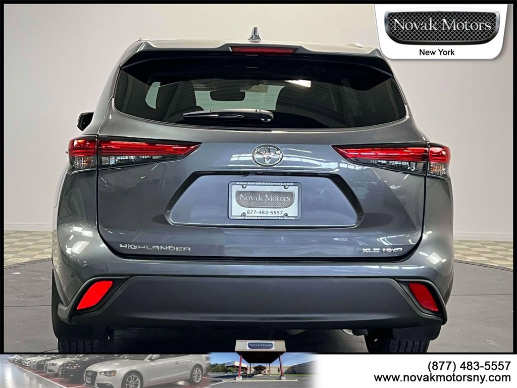 Used 2022 Toyota Highlander XLE image 7