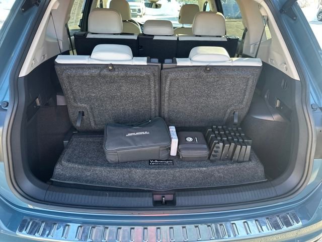 Certified 2021 Volkswagen Tiguan SEL w/ 3rd Row Seat Package image 35