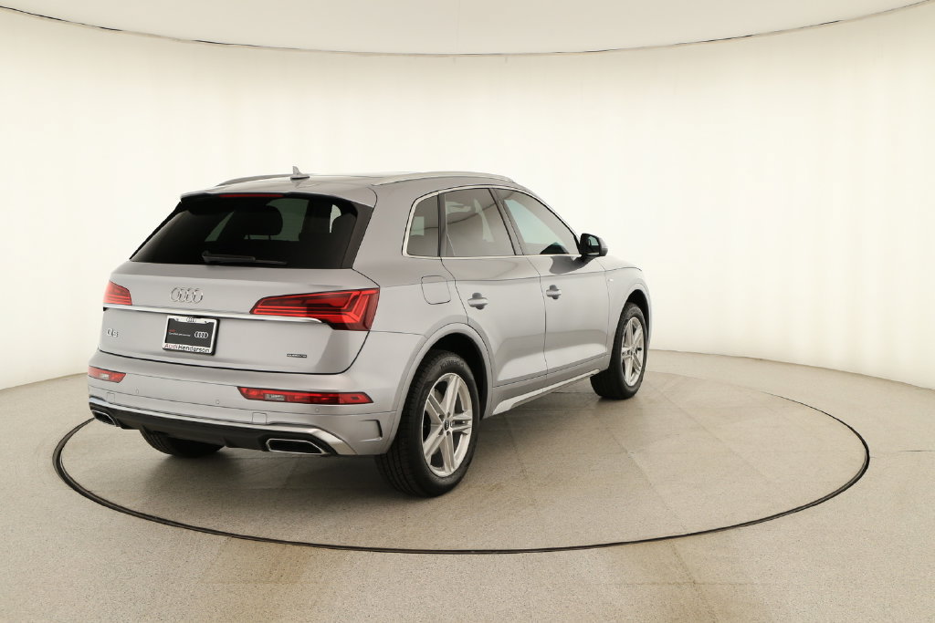 Certified 2024 Audi Q5 e Premium Plus w/ Premium Plus Package AWD/4WD image 6