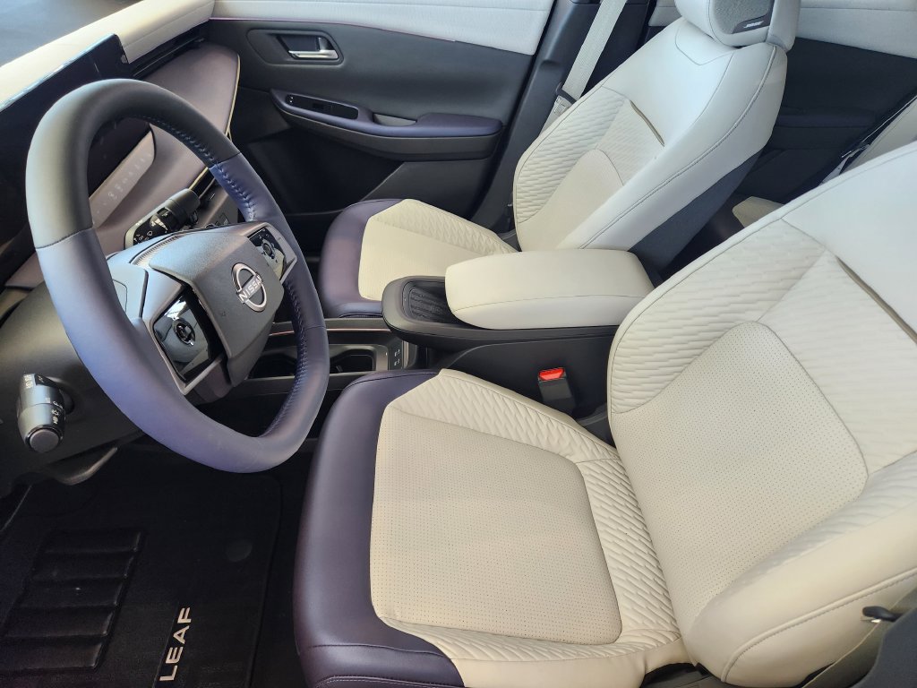 New 2026 Nissan Leaf Platinum+ w/ Cargo Package (Platinum+) FWD image 8