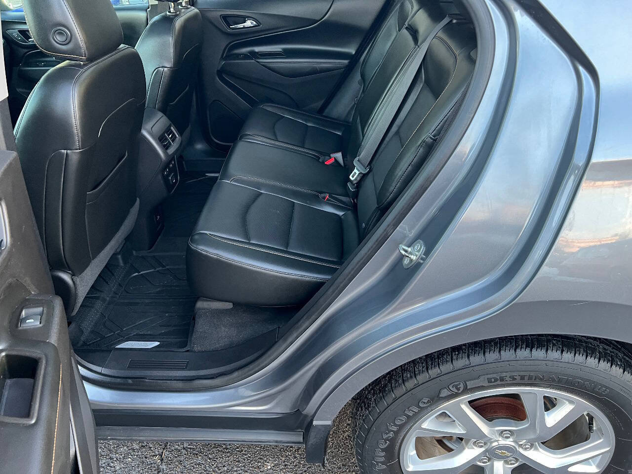Used 2019 Chevrolet Equinox Premier FWD image 24