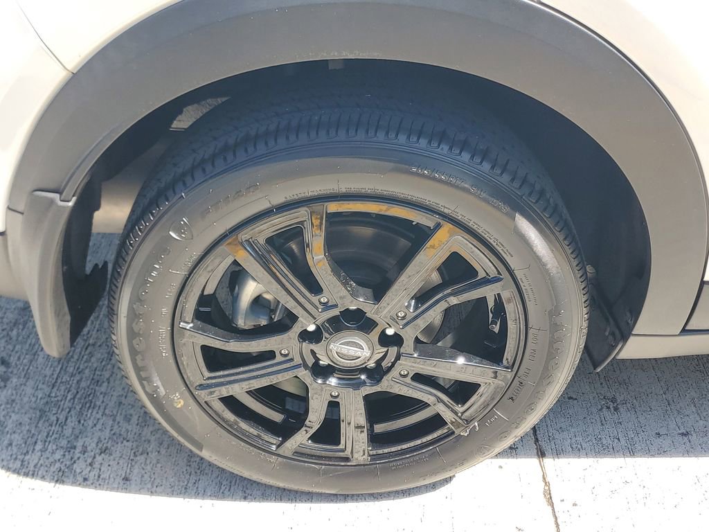Certified 2024 Nissan Kicks SR w/ SR Premium Package FWD image 6