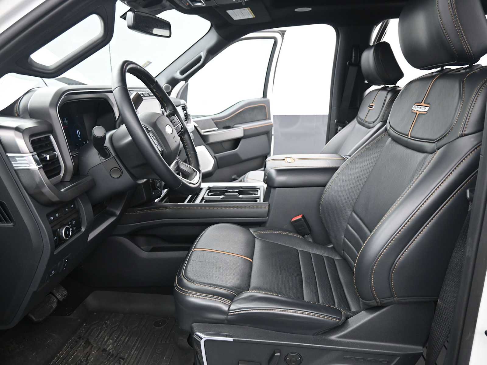 Used 2024 Ford F250 Platinum image 12