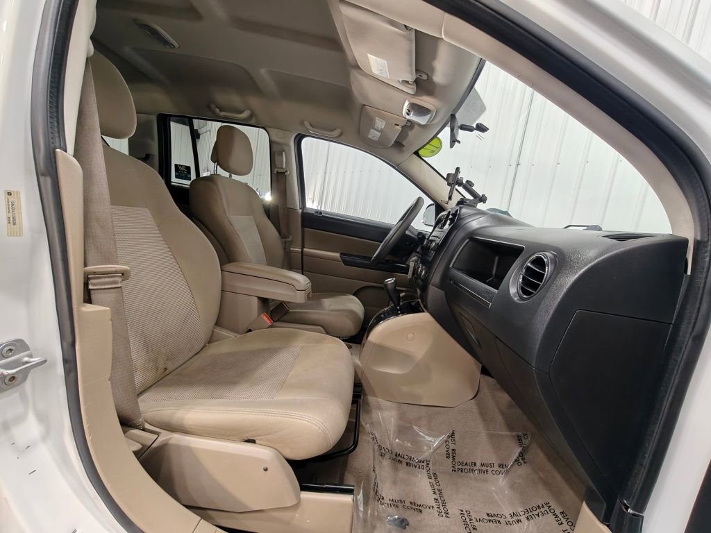 Used 2012 Jeep Compass Sport image 19