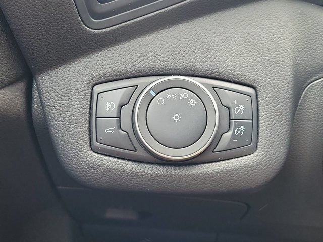 Used 2019 Ford Escape SE FWD image 18