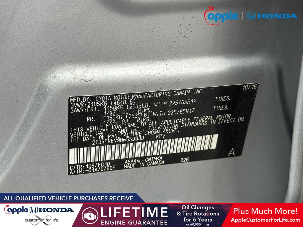 Used 2017 Toyota RAV4 XLE AWD/4WD image 29