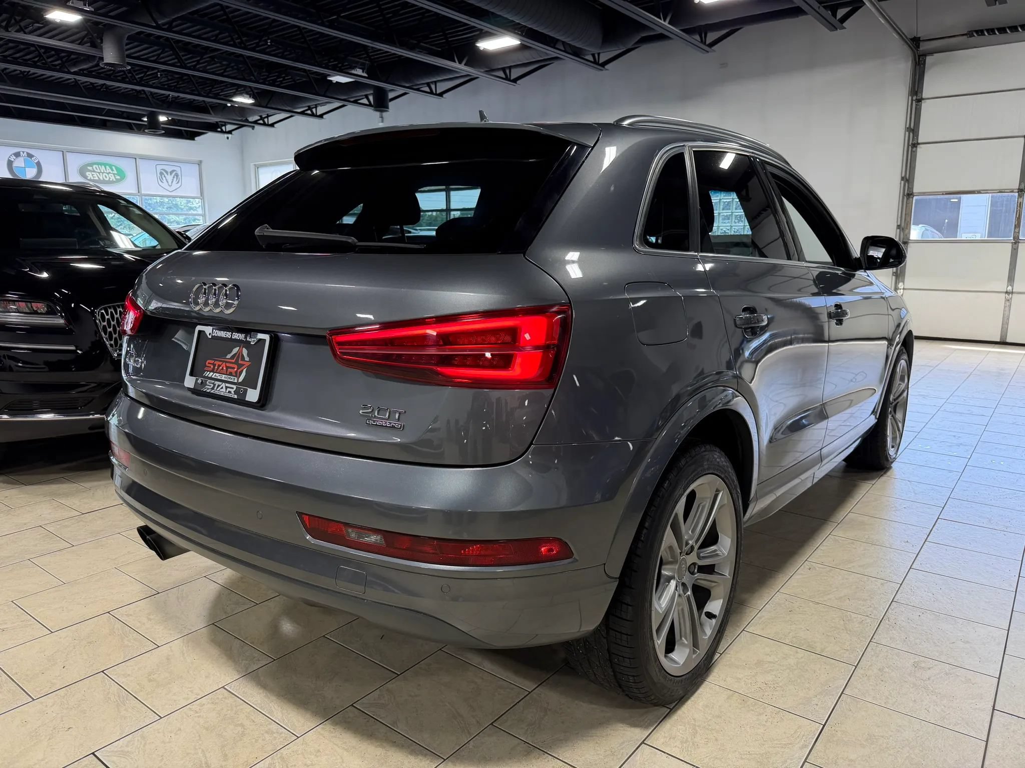 Used 2017 Audi Q3 2.0T Premium Plus w/ Premium Plus Package AWD/4WD image 4