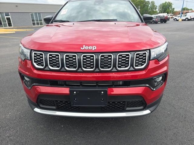 Used 2025 Jeep Compass Limited AWD/4WD image 2