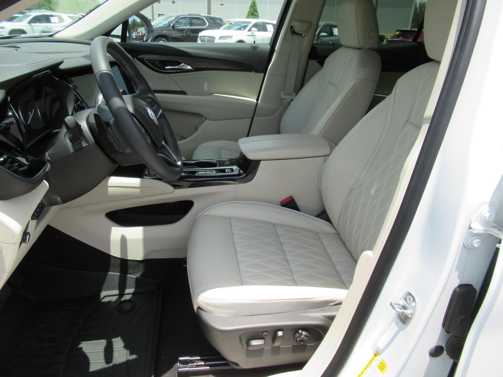 Used 2022 Buick Envision Avenir w/ Technology Package II FWD image 20