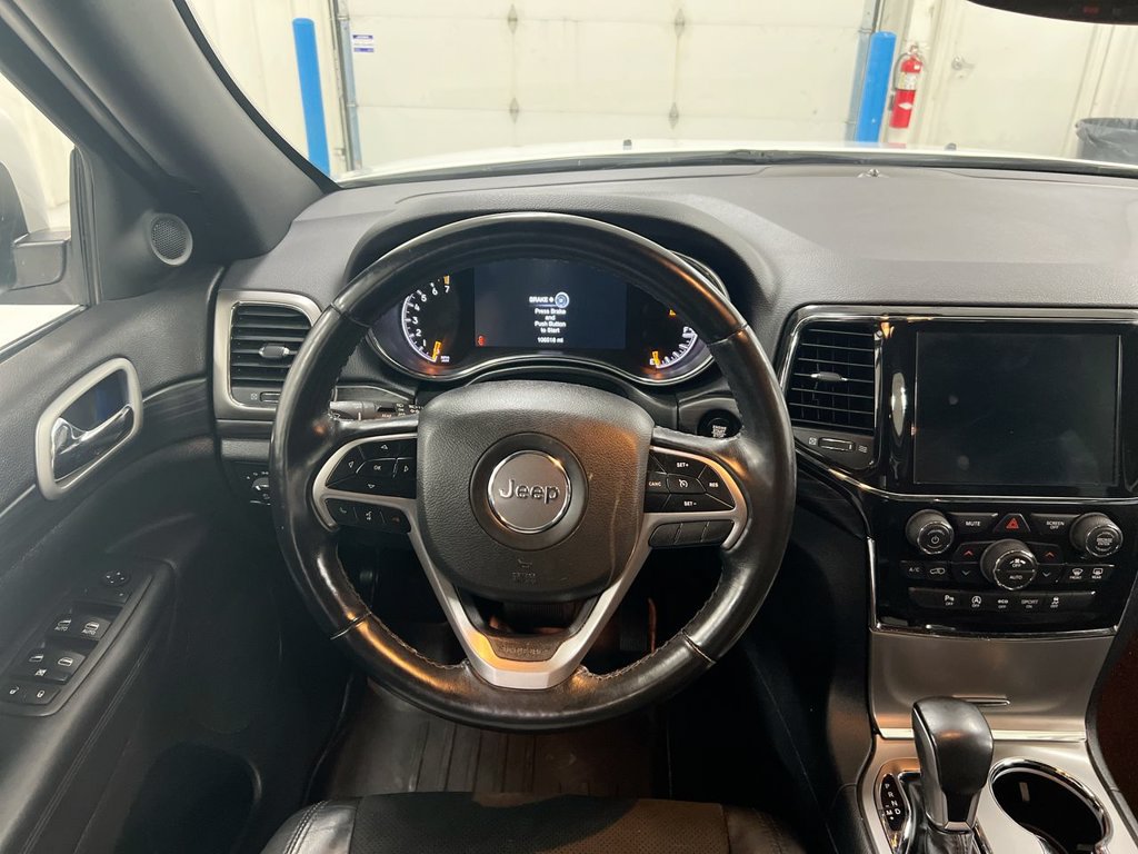 Used 2022 Jeep Grand Cherokee Laredo X AWD/4WD image 11