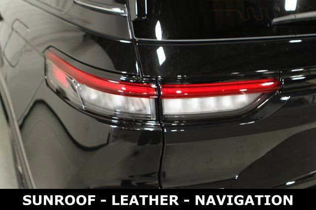 New 2025 Jeep Grand Cherokee Limited image 33