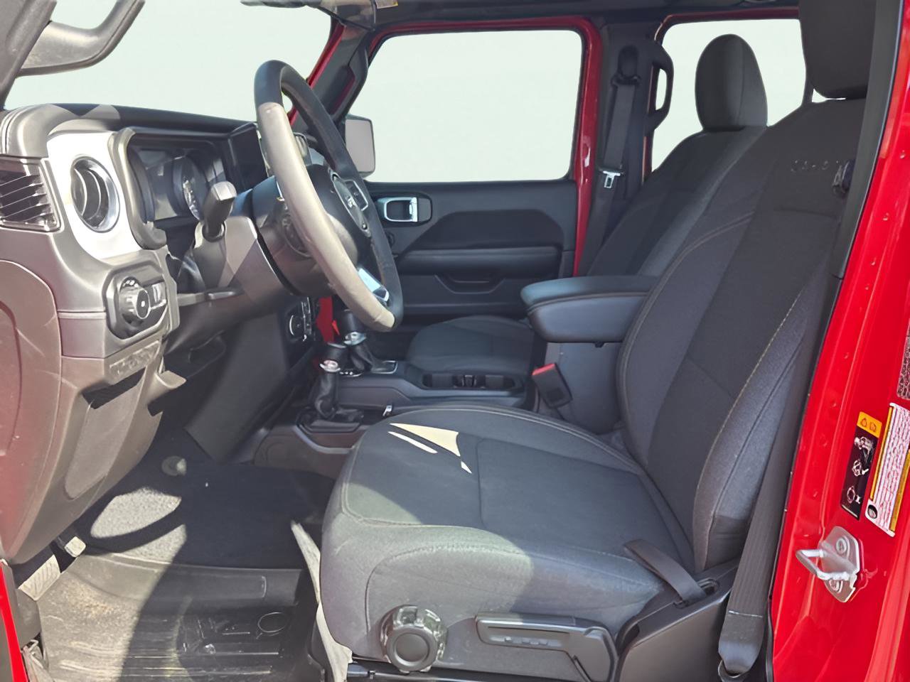 Used 2024 Jeep Wrangler Sahara image 24