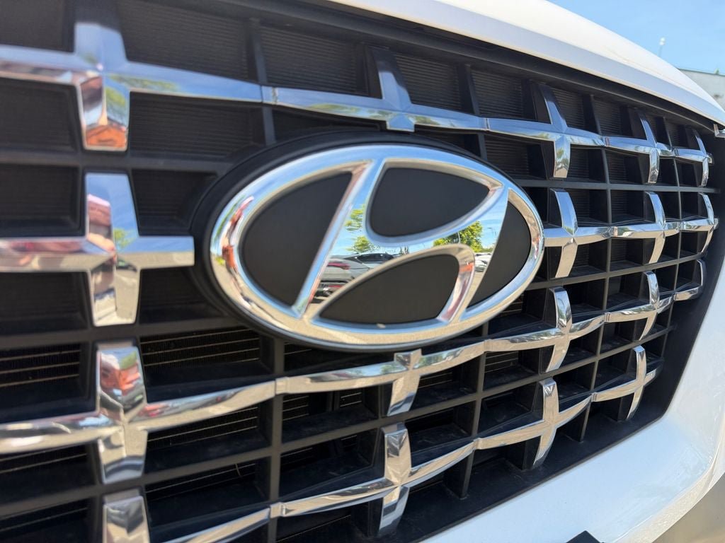 Used 2023 Hyundai Venue Limited FWD image 34