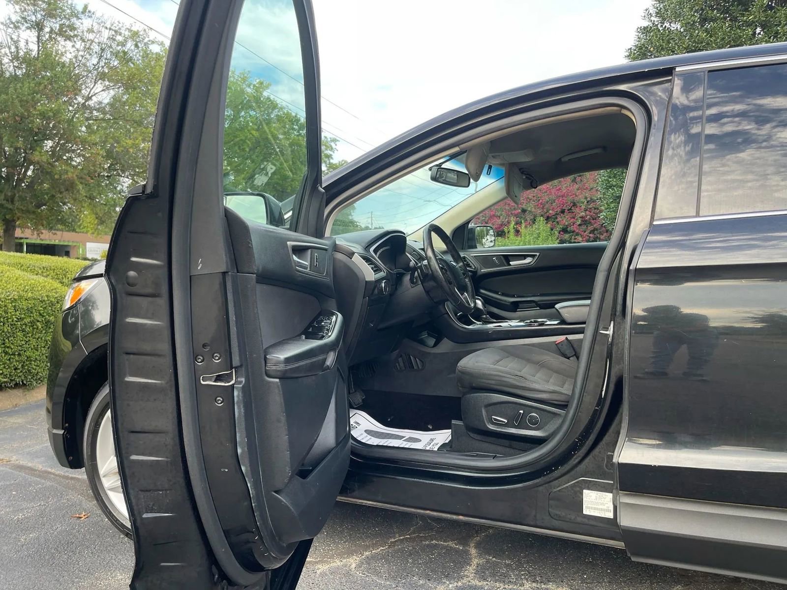 Used 2015 Ford Edge SEL AWD/4WD image 11