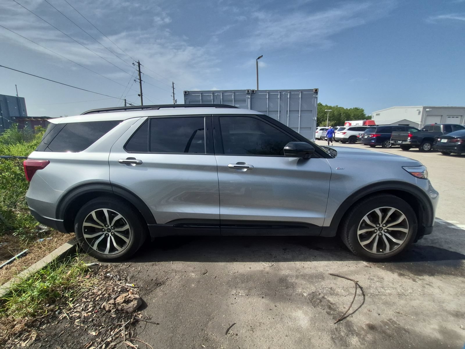 Used 2022 Ford Explorer ST-Line w/ Class IV Trailer Tow Package RWD image 4