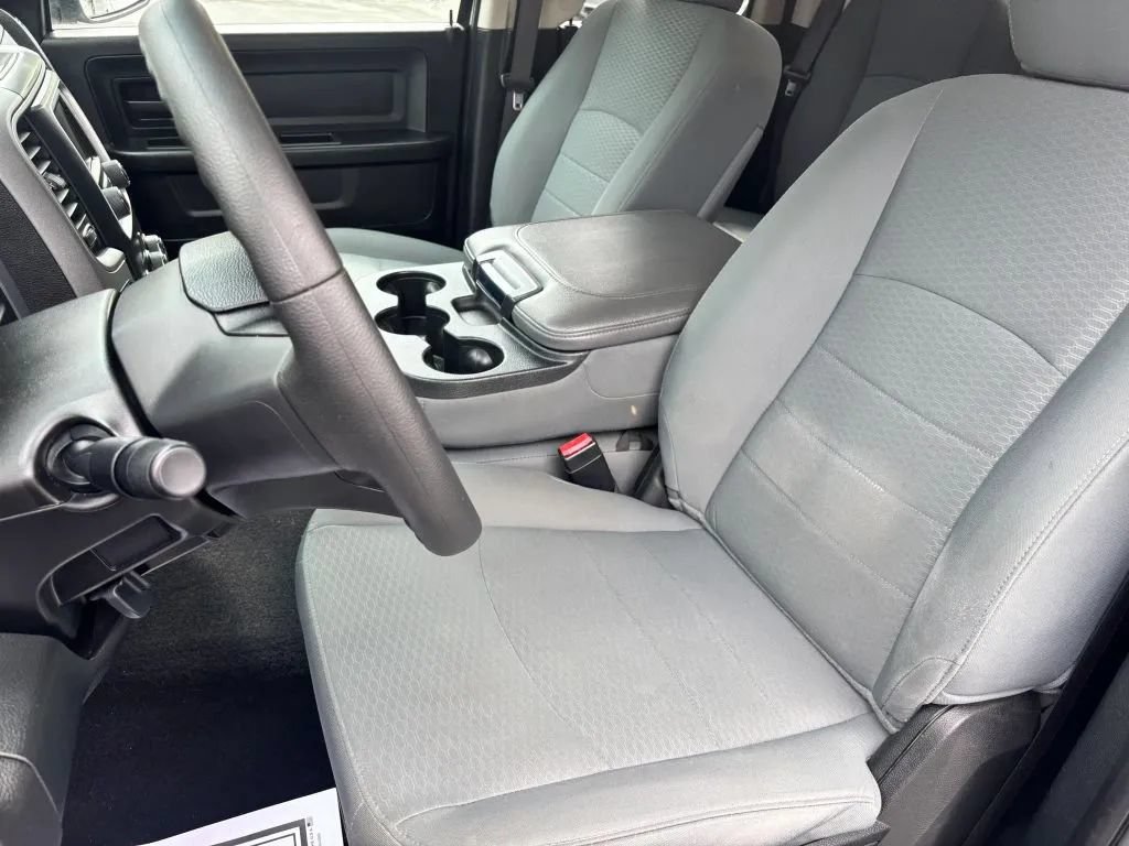 Used 2018 RAM 1500 ST AWD/4WD image 11