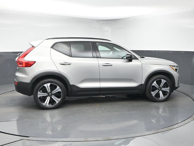 Used 2023 Volvo XC40 Recharge Plus AWD/4WD image 9